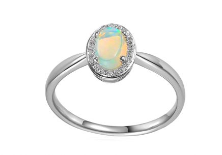 Briliantoví prsteň z bieleho zlata s australskym opalom