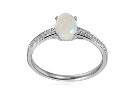 Briliantový prsteň s austrálskym opálom 0.100 ct